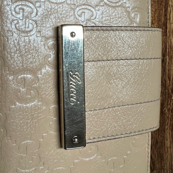 GUCCI Embossed Leather Snap Closure Bifold Long Wallet - Picture 2 of 15
